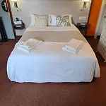 Le 120 - Groupe Logis - Ex La Terrasse Hotel La Châtaigneraie