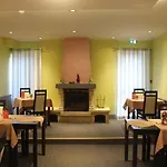 Le 120 - Groupe Logis - Ex La Terrasse Hotel La Châtaigneraie