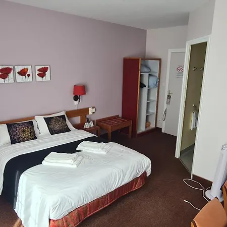 Le 120 - Groupe Logis - Ex La Terrasse Hotel La Châtaigneraie