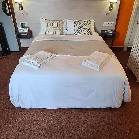 Le 120 - Groupe Logis - Ex La Terrasse Hotel La Châtaigneraie