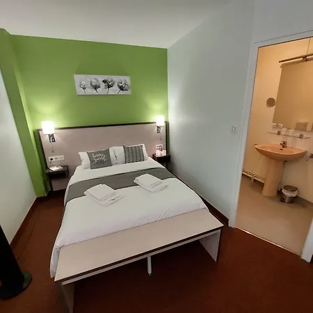 Le 120 - Groupe Logis - Ex La Terrasse فندق
