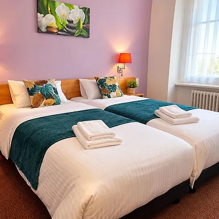 Hotel Le 120