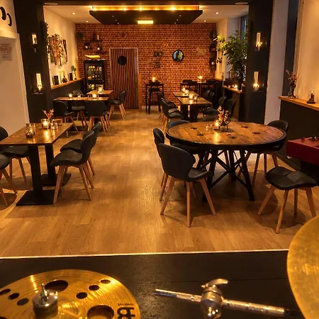 Hotel Le 120