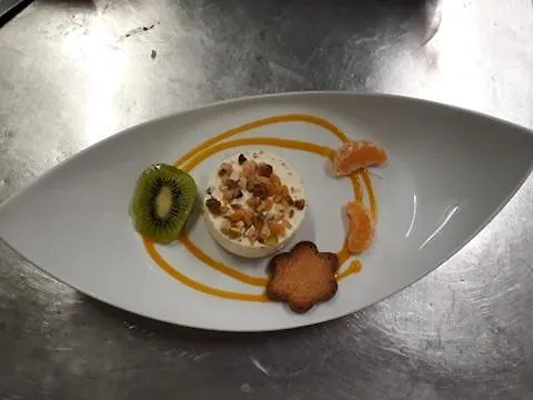 Le 120 - Groupe Logis - Ex La Terrasse فندق La Châtaigneraie